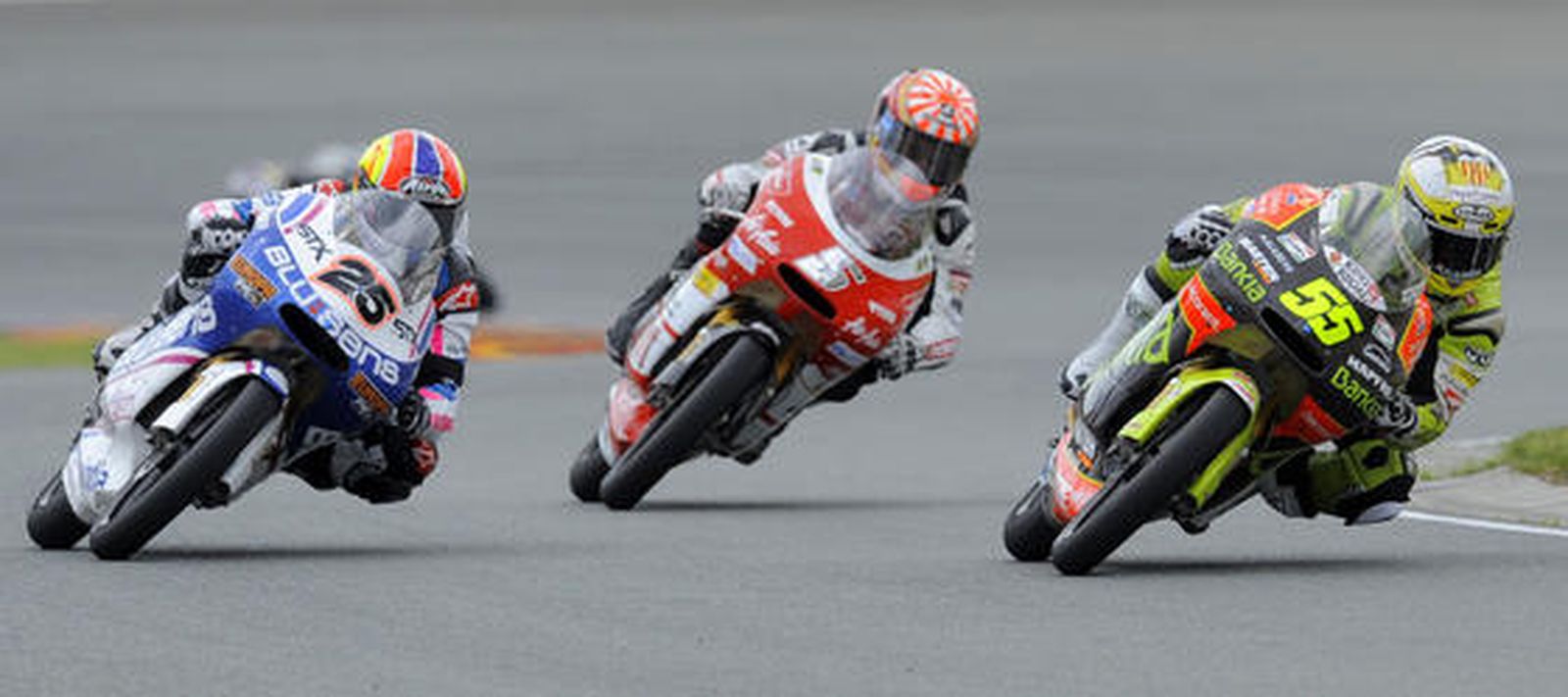 Faubel se impone a Zarco gracias a un vuelta rápida. / AFP