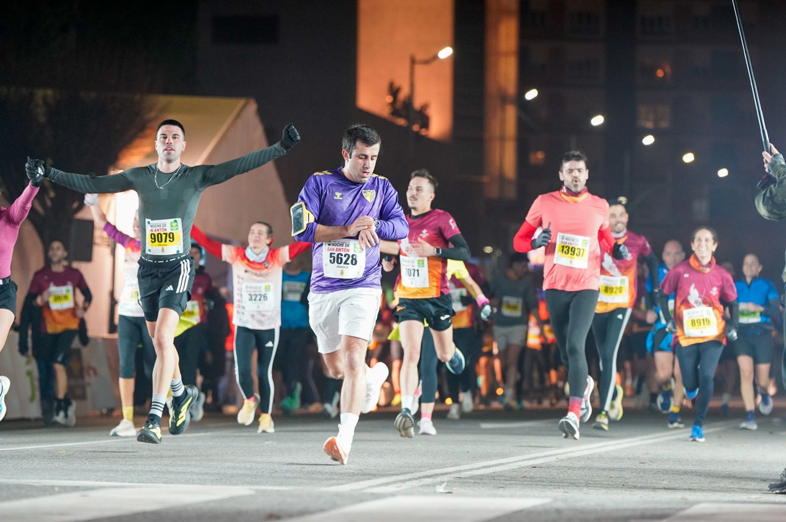 En imágenes: búscate en tu llegada a meta de la Carrera de San Antón 2026 (12)