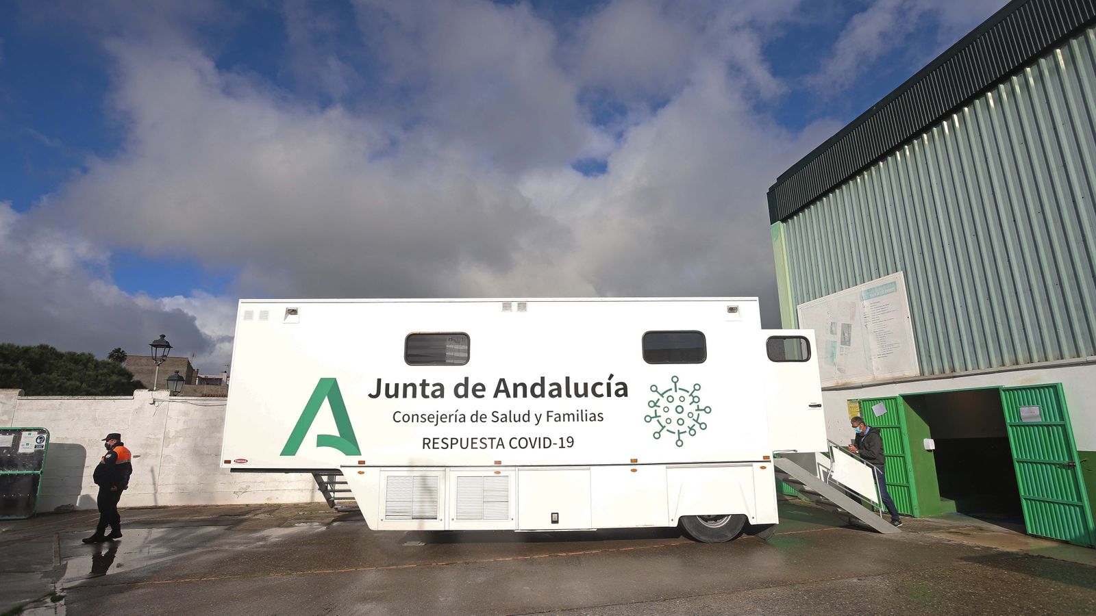 Cribados masivos en Los Barrios