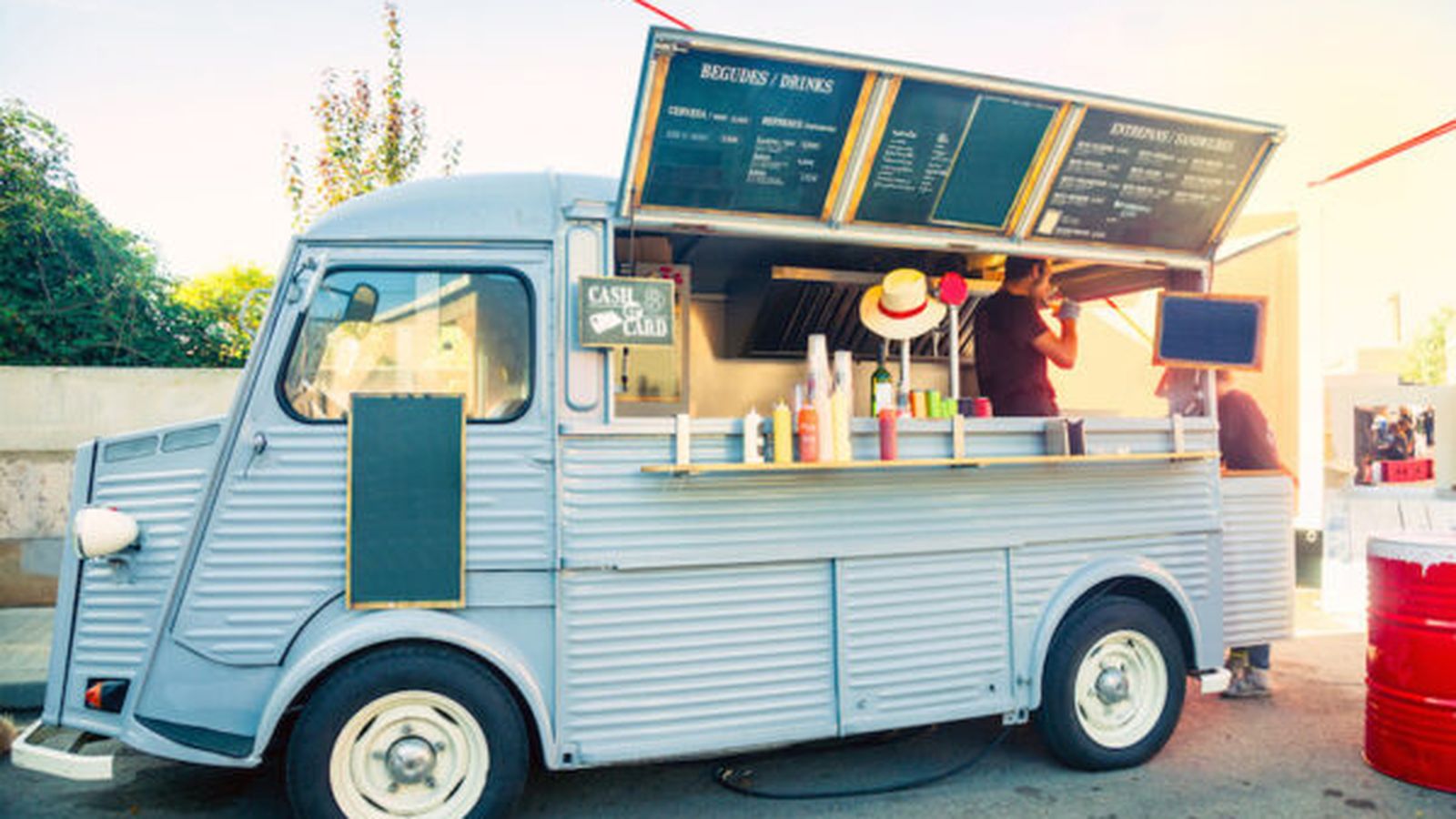 Degustar sabores del mundo en el II Campeonato de Foodtrucks