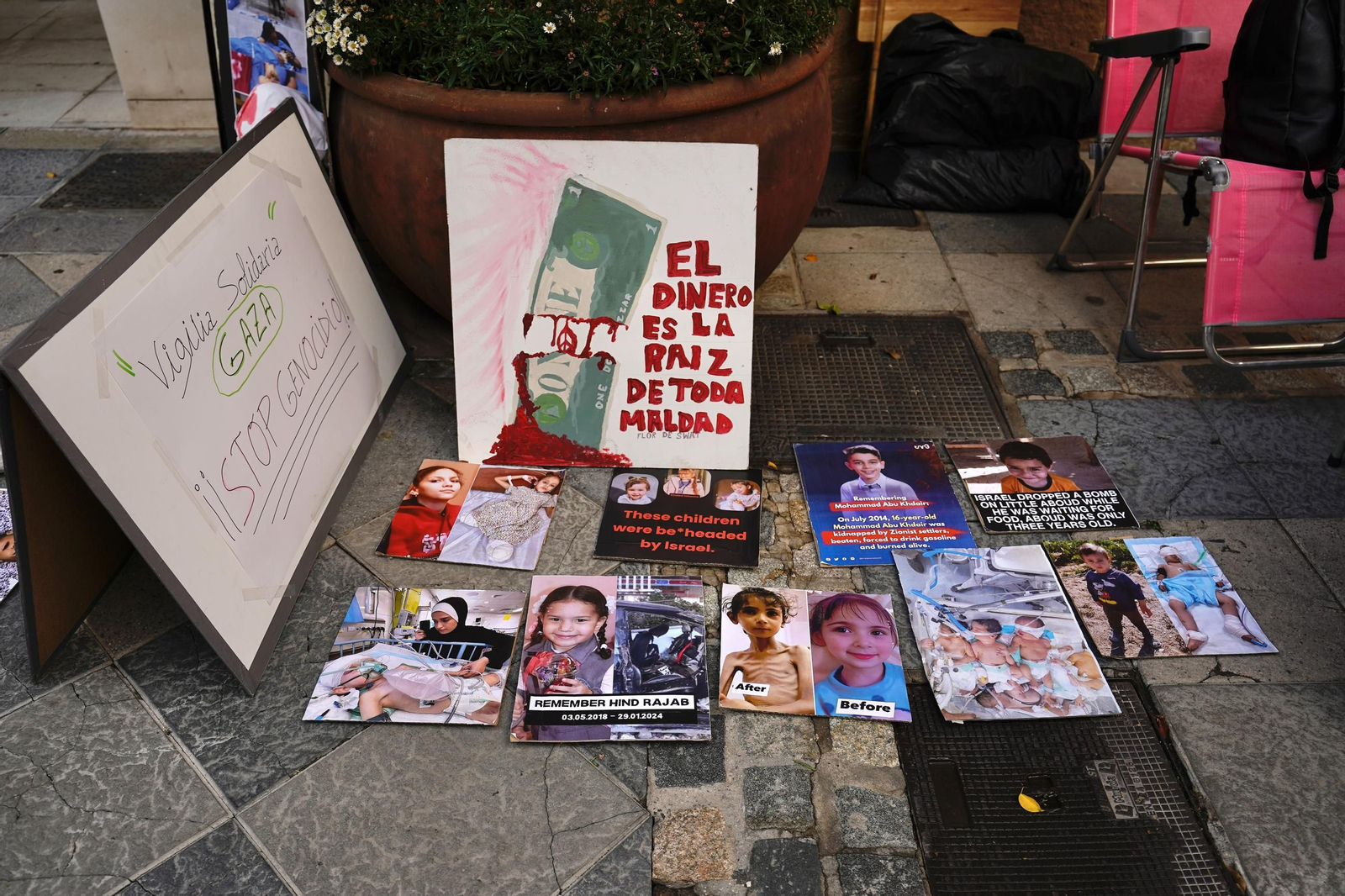 La recogida de firmas en Algeciras por la bandera de Palestina, en imágenes