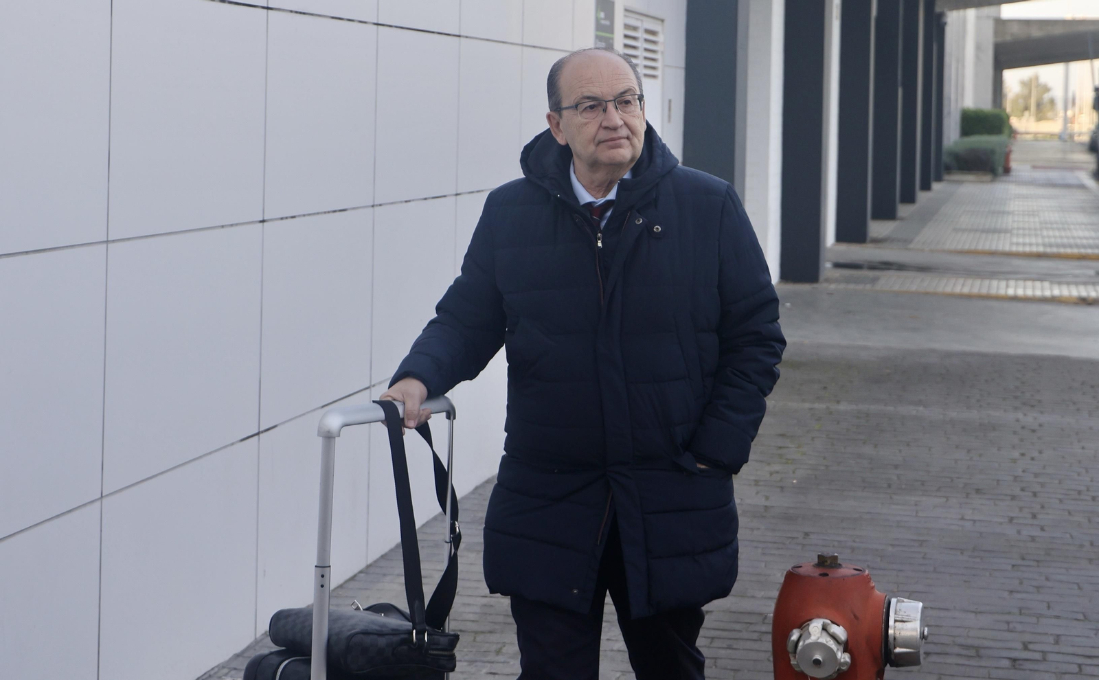 José Castro, en el aeropuerto de San Pablo para viajar a Lens.