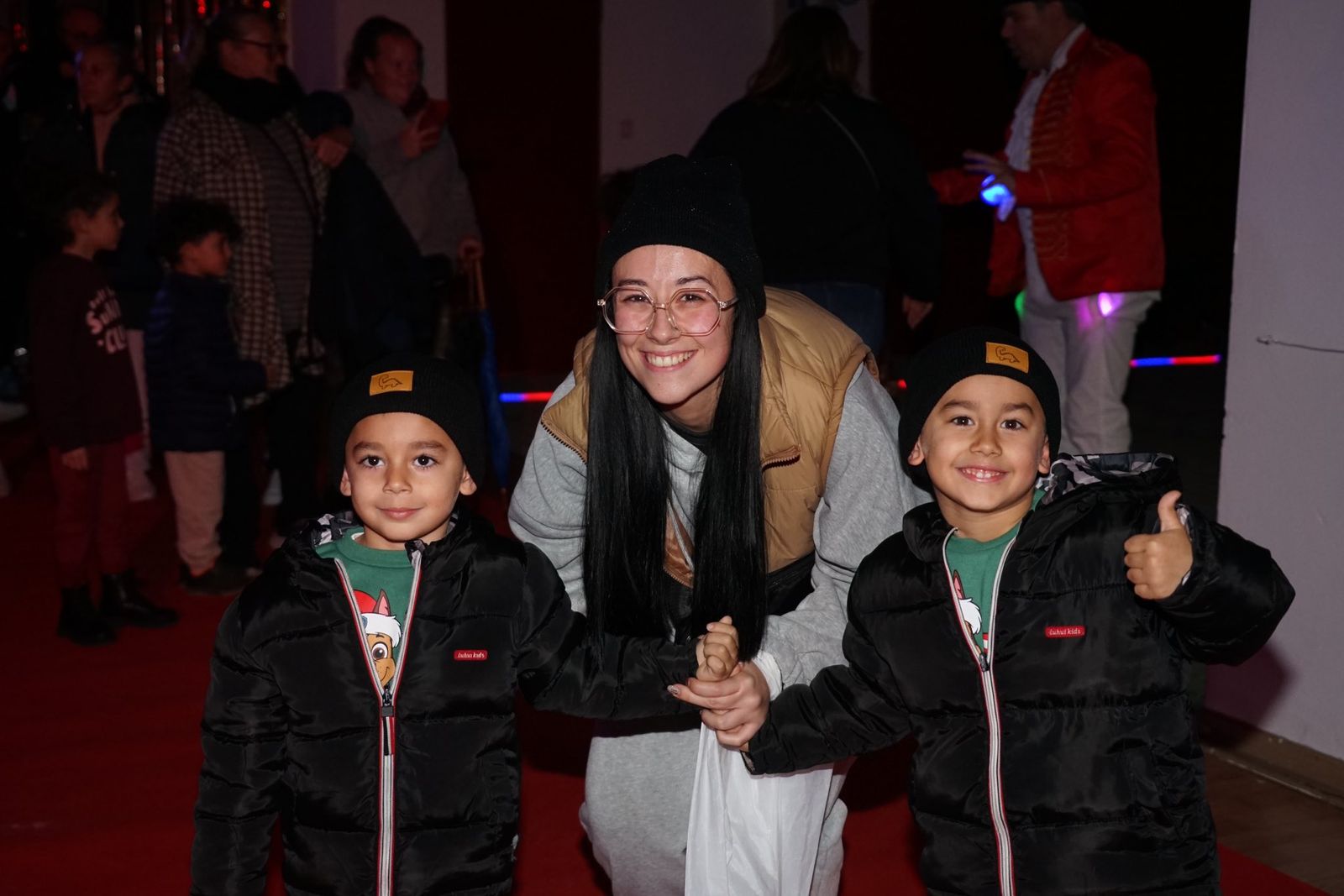 La lluvia no pudo con una ilusión desbordante en Vícar: la cabalgata estática, en imágenes