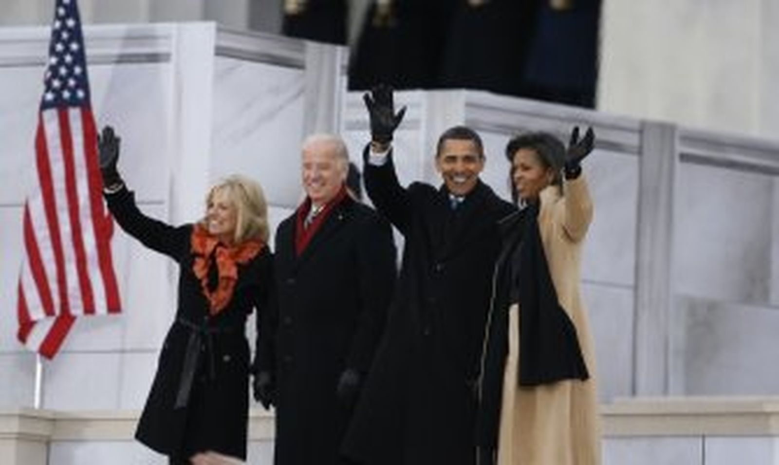 Obama lanza un mensaje de esperanza antes de asumir el mando del país