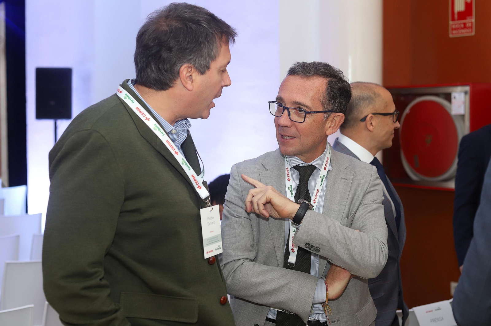 Imágenes de la firma del acuerdo entre Cepsa y Fertiberia para implantar el anillo de hidrógeno verde en Huelva