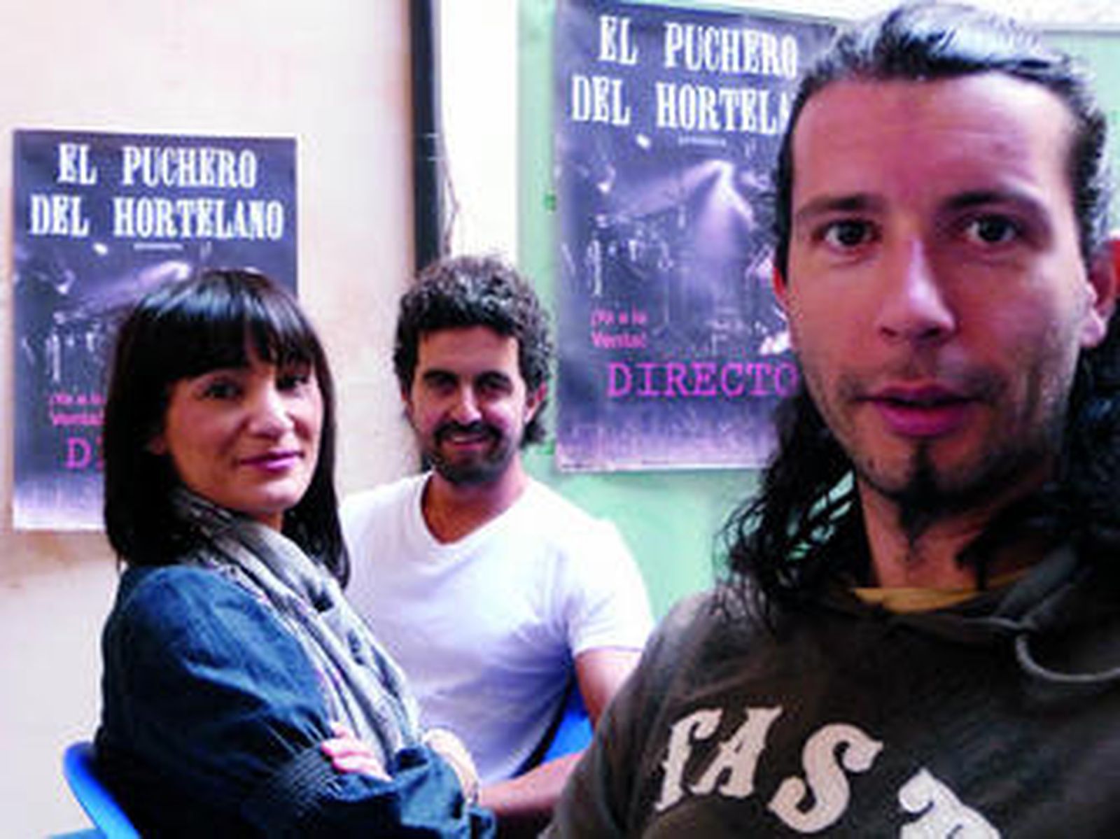 La coordinadora del Instituto de la Juventud, Olga Manzano, junto a Antonio Arco y Juan Carlos Camacho, ayer, en Granada.