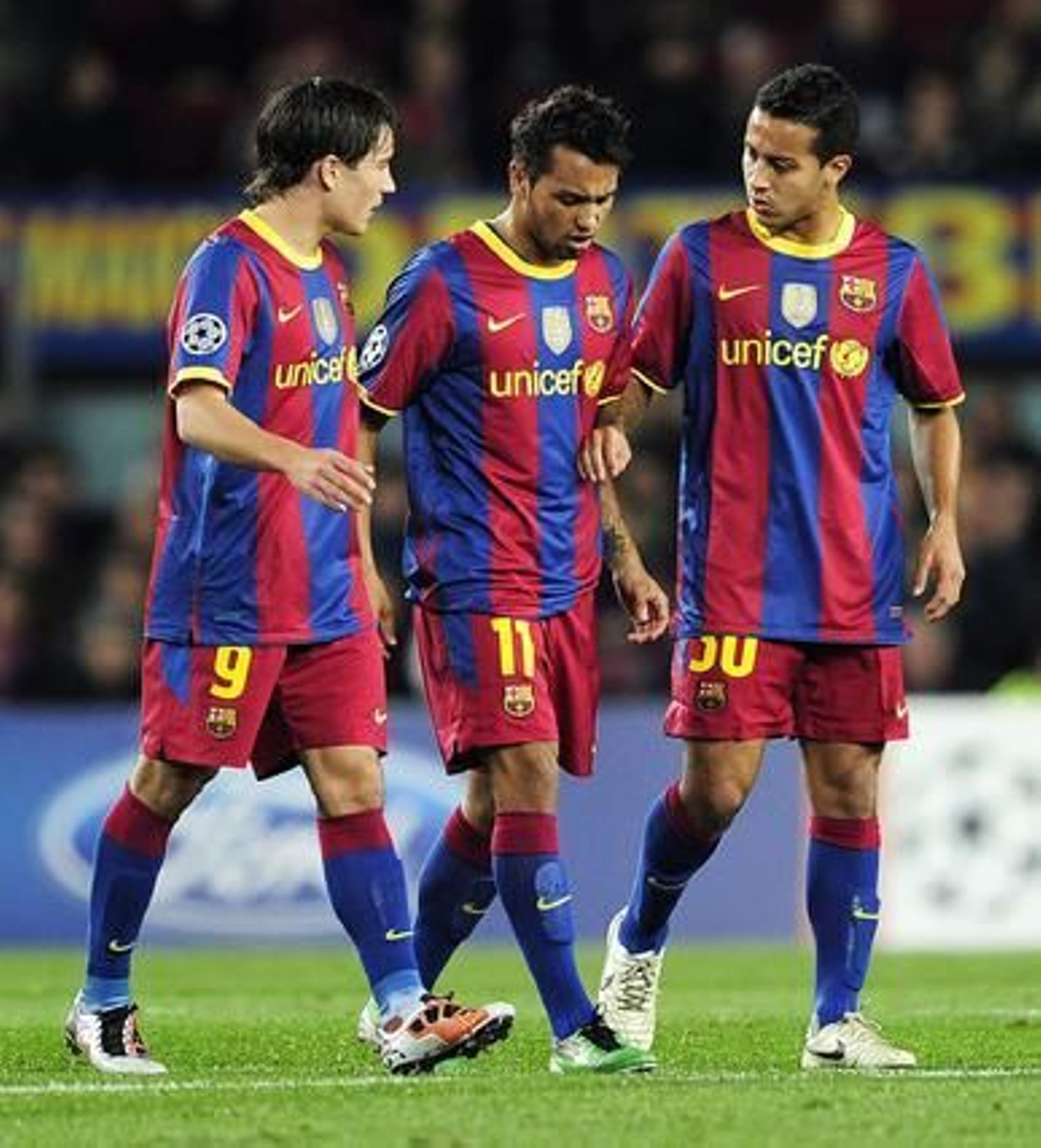 El Barcelona cierra con una victoria ante el Rubin (2-0) la primera fase de la Liga de Campeones. / AFP