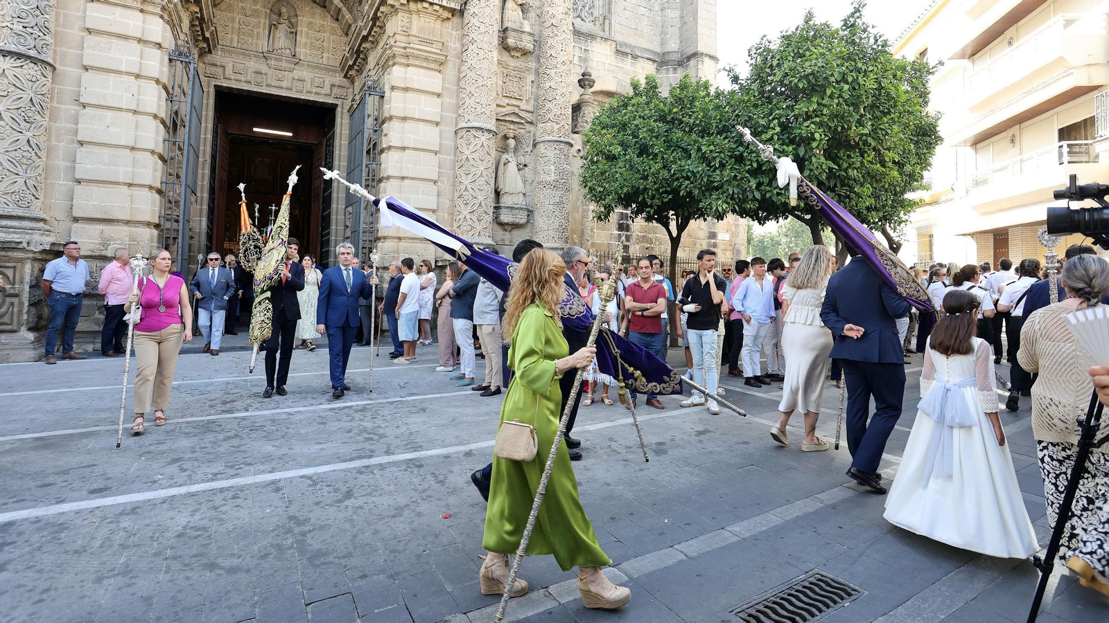 Salida del Corpus de Minerva de San Miguel en Jerez