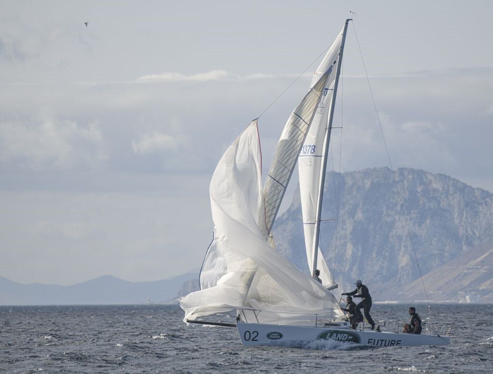 El 'Land Rover Future’' en plena maniobra en la competición.