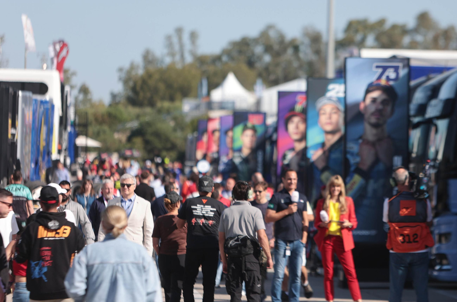 Búscate en el Paddock el sábado del Gran Premio de Jerez 2025