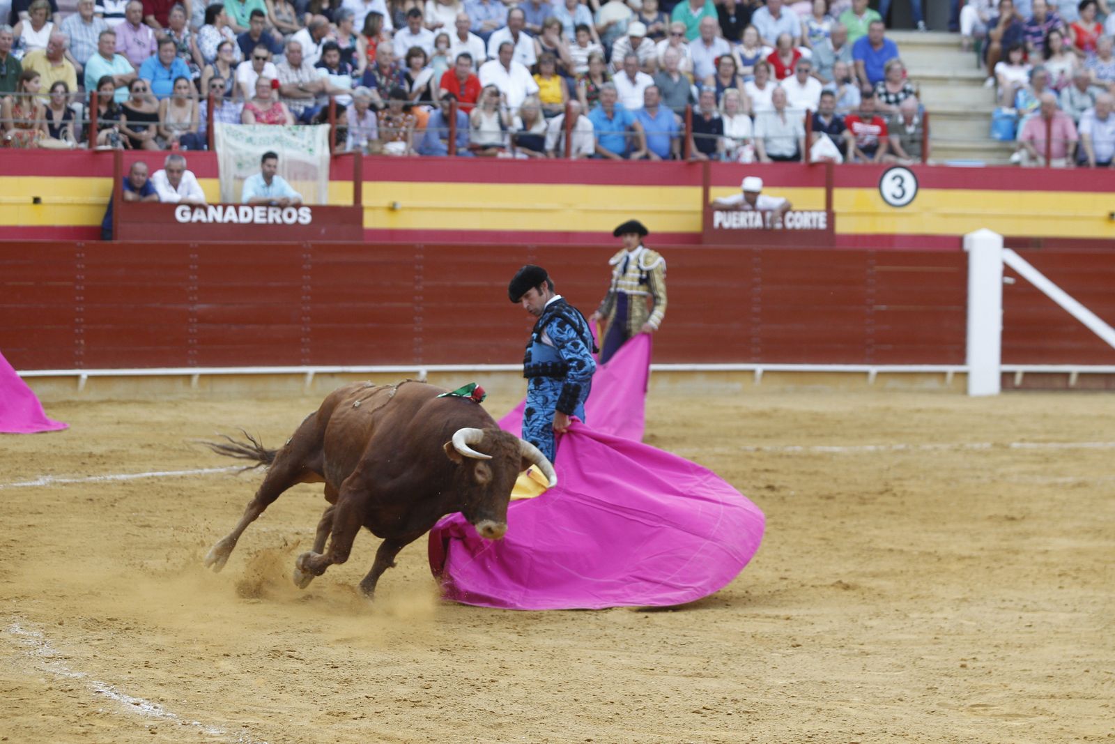 Fotogalería corrida de toros Roquetas de Mar. El Fandi, Castella, Cayetano.