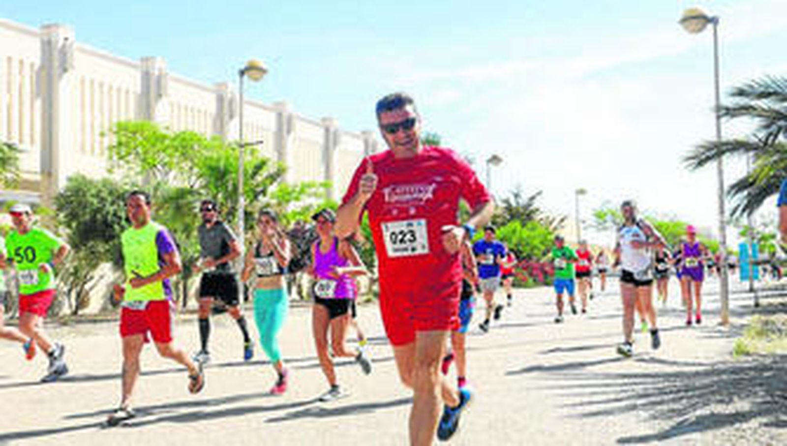 Atletas por el campus en la Carrera Popular del pasado año, que reunió a casi 500 corredores.