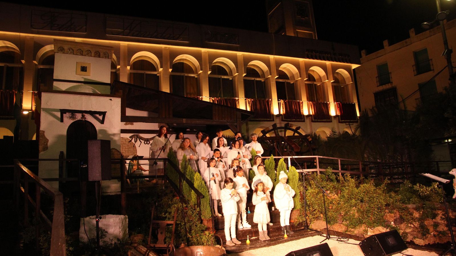 La Escolanía de la Escuela Municipal de Música y Danza, durante su actuación. La Escolanía de la Escuela Municipal de Música y Danza, durante su actuación.