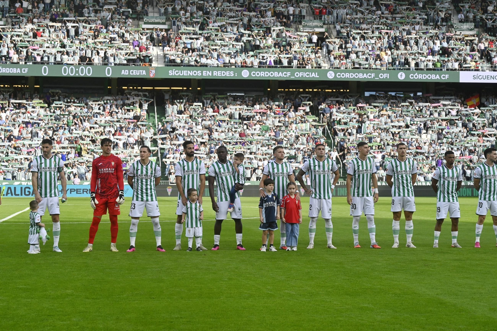 Las mejores fotos del imponente ambiente en El Arcángel para el Córdoba CF - Ceuta