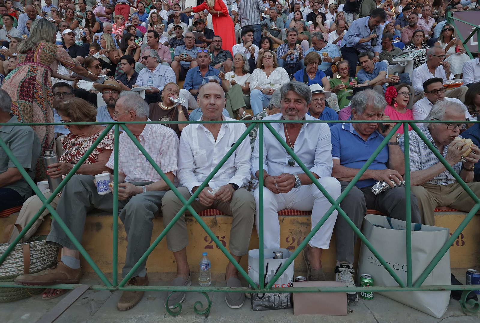 Búscate en la Plaza de Toros 'El Arenal' durante la corrida del viernes de la Feria de La Línea