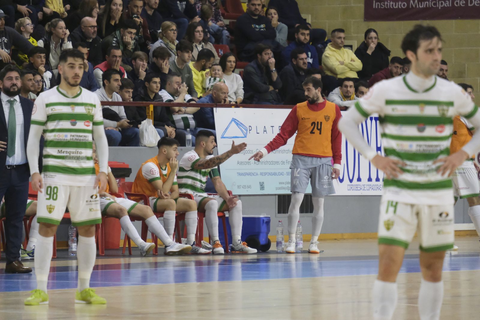 Las imágenes del empate entre el Córdoba Patrimonio y ElPozo Murcia en Vista Alegre