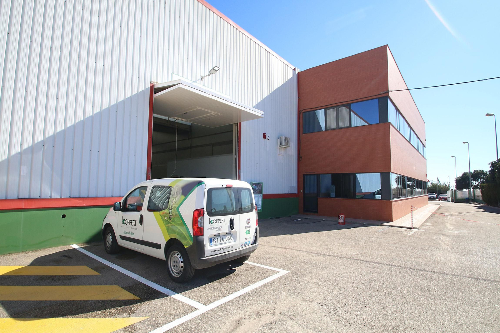 Fotogalería de la visita guiada a las instalaciones de Koppert en Águilas