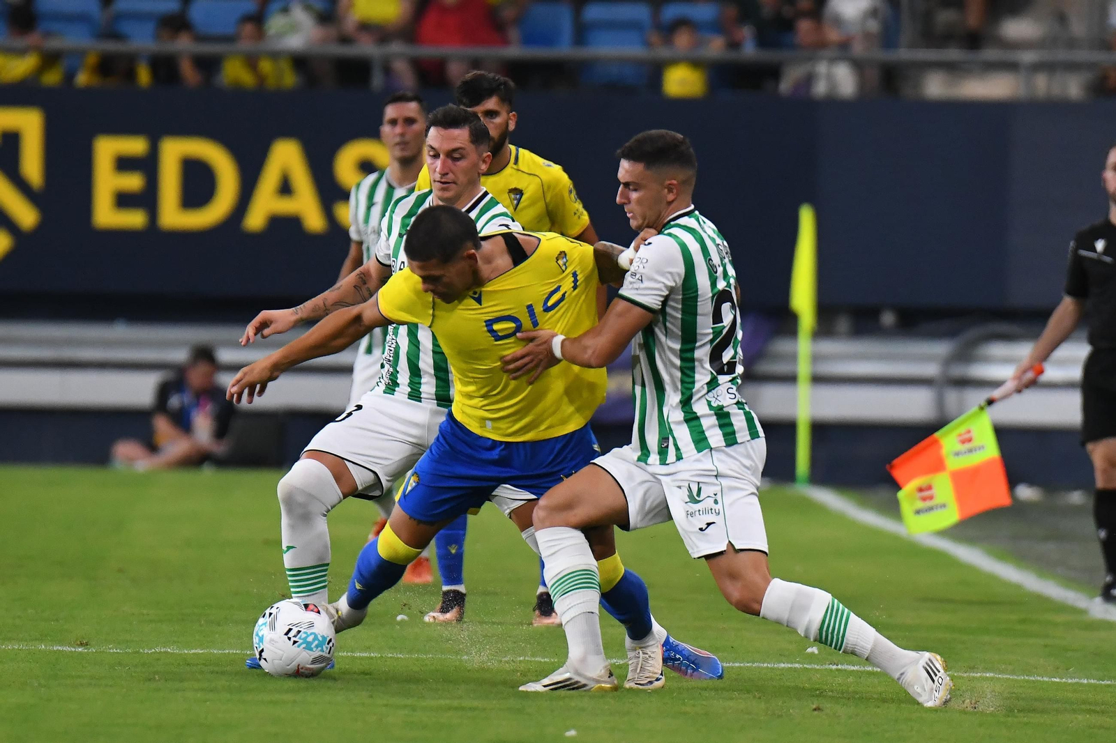 Las mejores fotos del Trofeo Carranza entre el Cádiz y el Córdoba CF