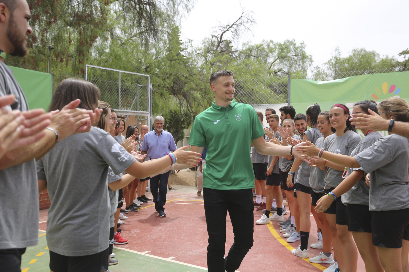 Las fotos de la presentación de Aleksa Avramovic