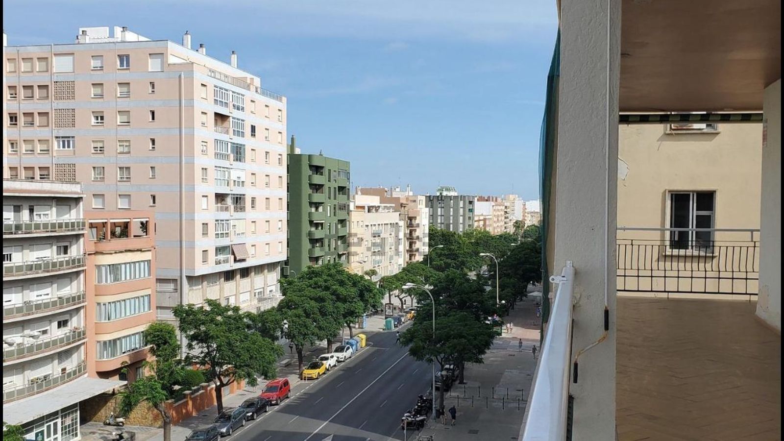 Un ático cerca de las Puertas de Tierra.