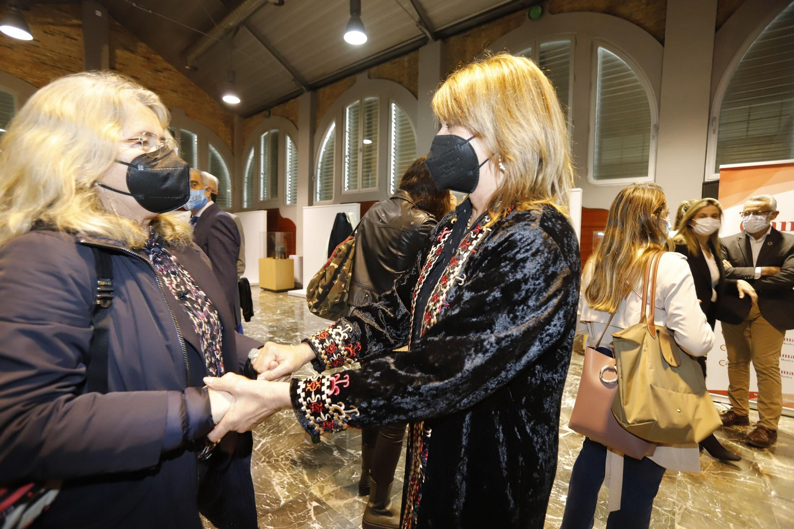Imágenes de las jornadas del encuentro ‘Pasado, presente y futuro de la Minería Metálica en Huelva’,  en las cocheras del Puerto