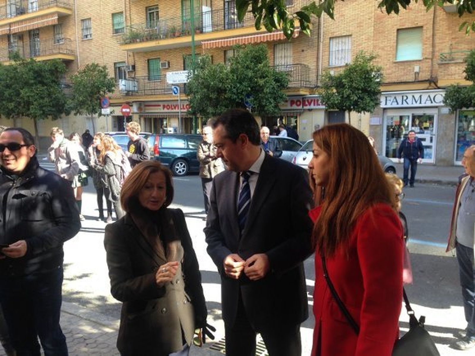 Espadas lamenta que Zoido dejará en herencia diez años de zona azul