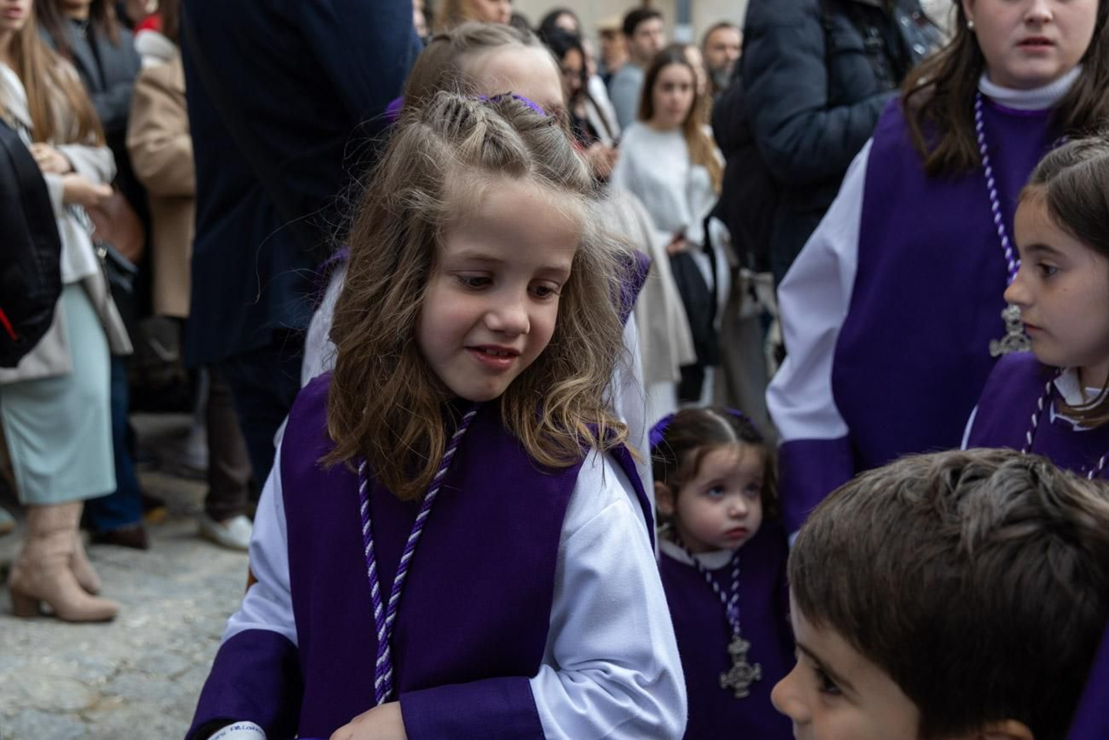Las cofradías de la Vera Cruz, Expiración y Gran Poder lucen sus cortejos en la calle