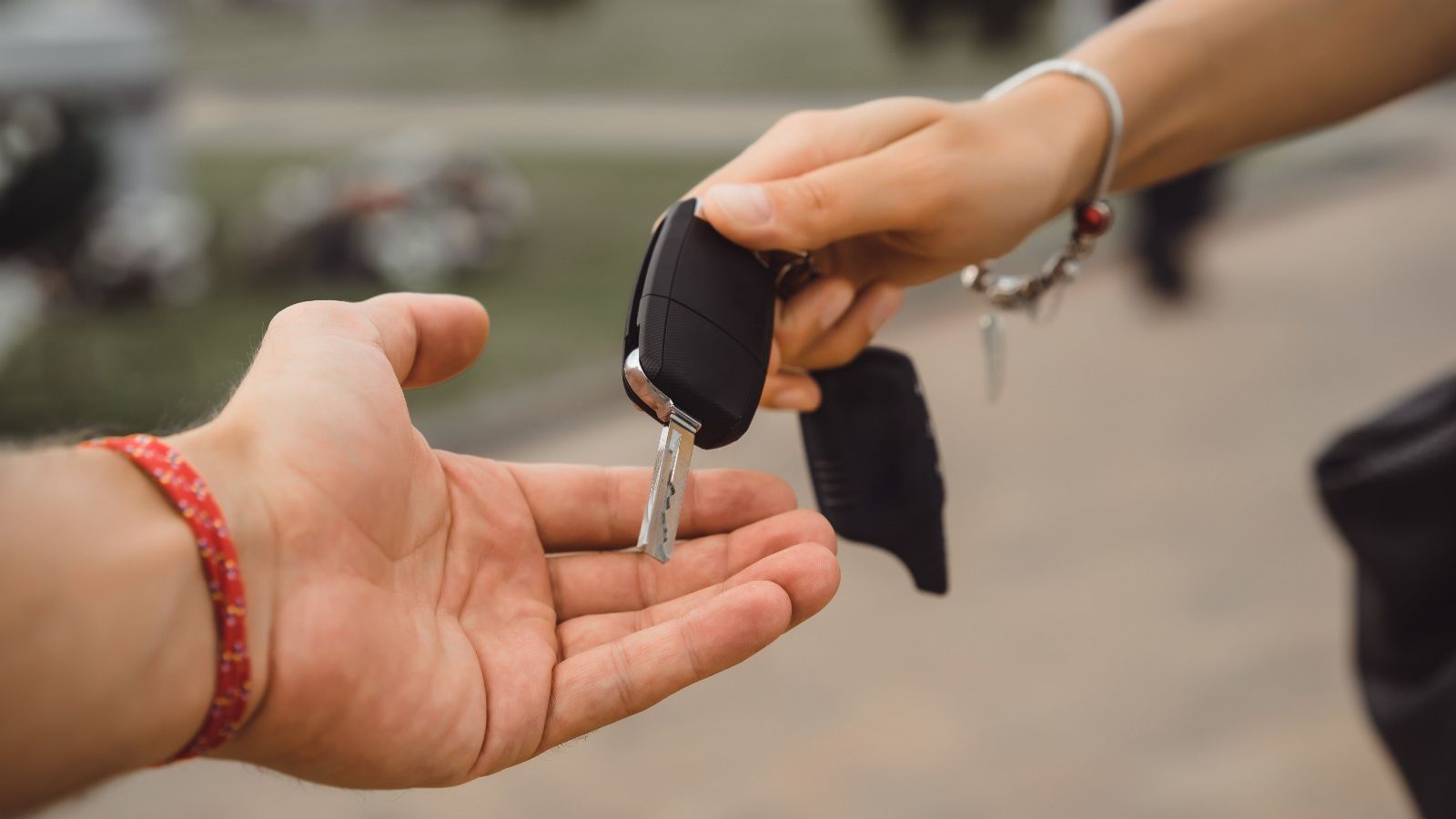 El cambio de titularidad de vehículos sigue generando confusión