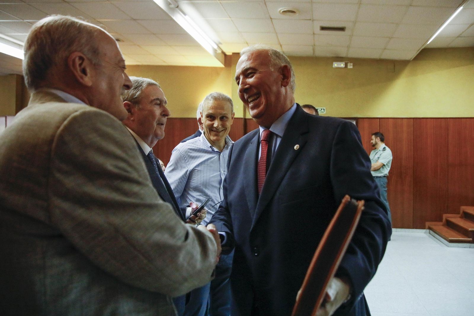 Las imágenes de la charla de Jesús Narciso Núñez Calvo sobre 'La creación de la Guardia Civil como nuevo modelo de seguridad pública' en Almería