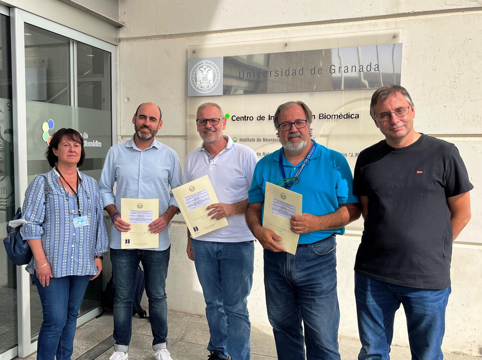 Los investigadores de la UGR y nuevos patronos honoríficos de la Fundación Cellbitec junto con su presidente