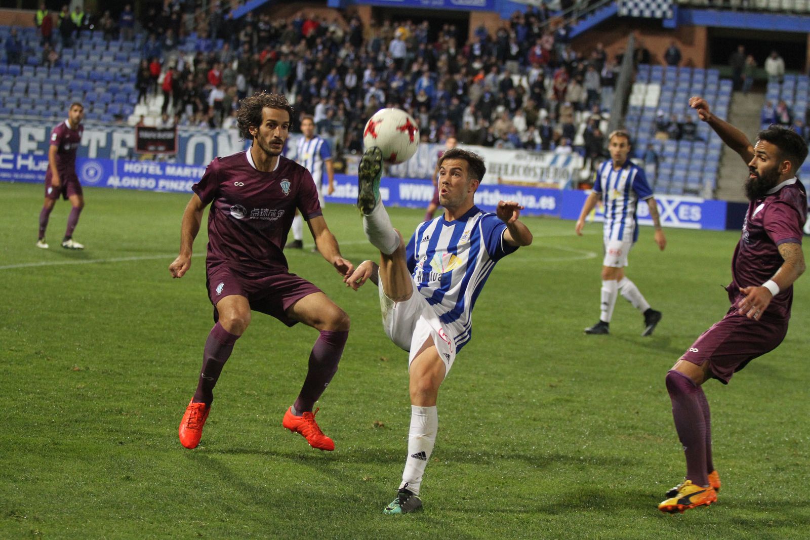 Imágenes del partido entre el Recreativo de Huelva y Jumilla