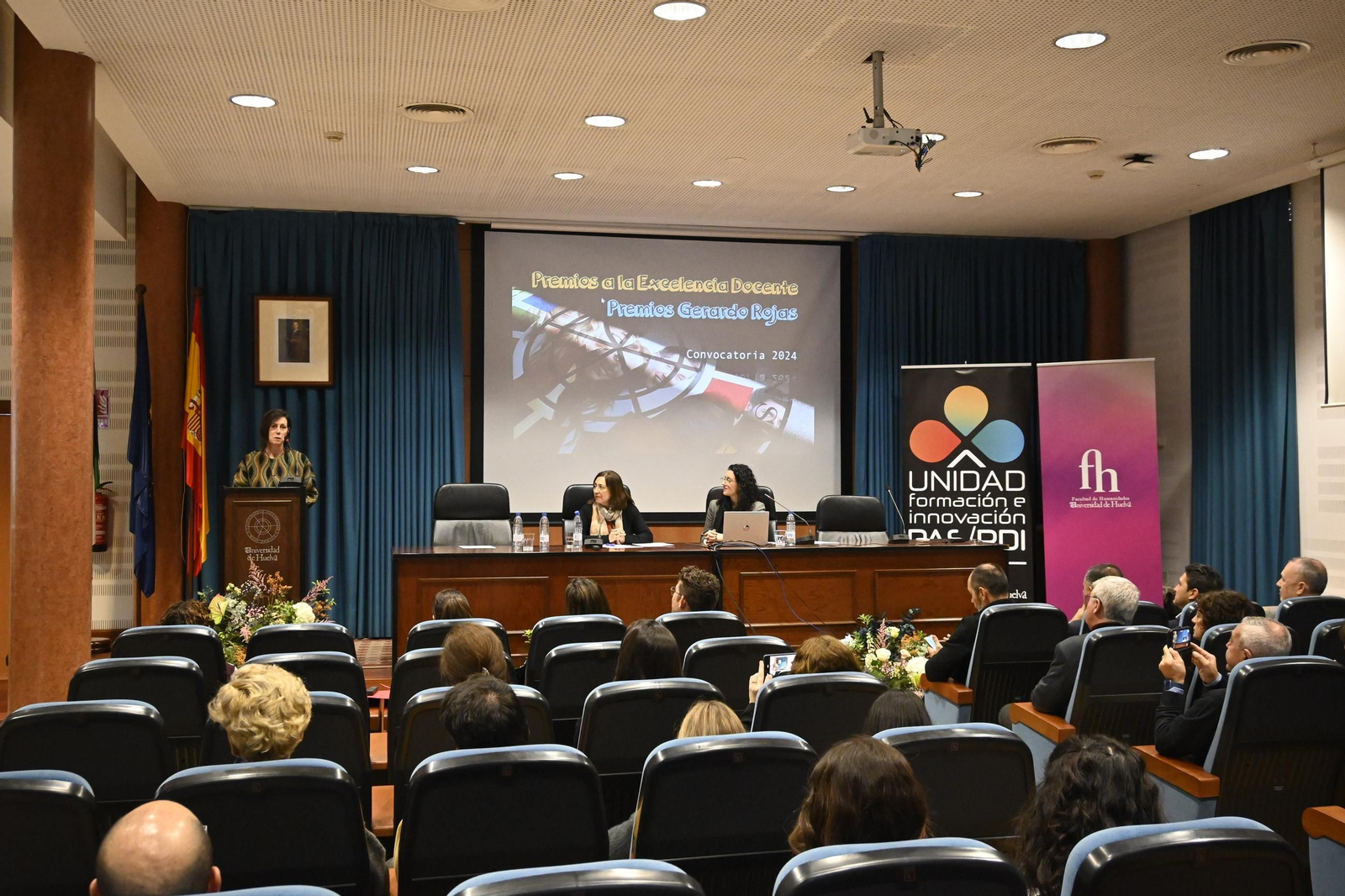Premios a la Excelencia Docente 2024 y los Premios 'Gerardo Rojas' de Proyectos de Intercambio entre Empresas e Instituciones, en imágenes