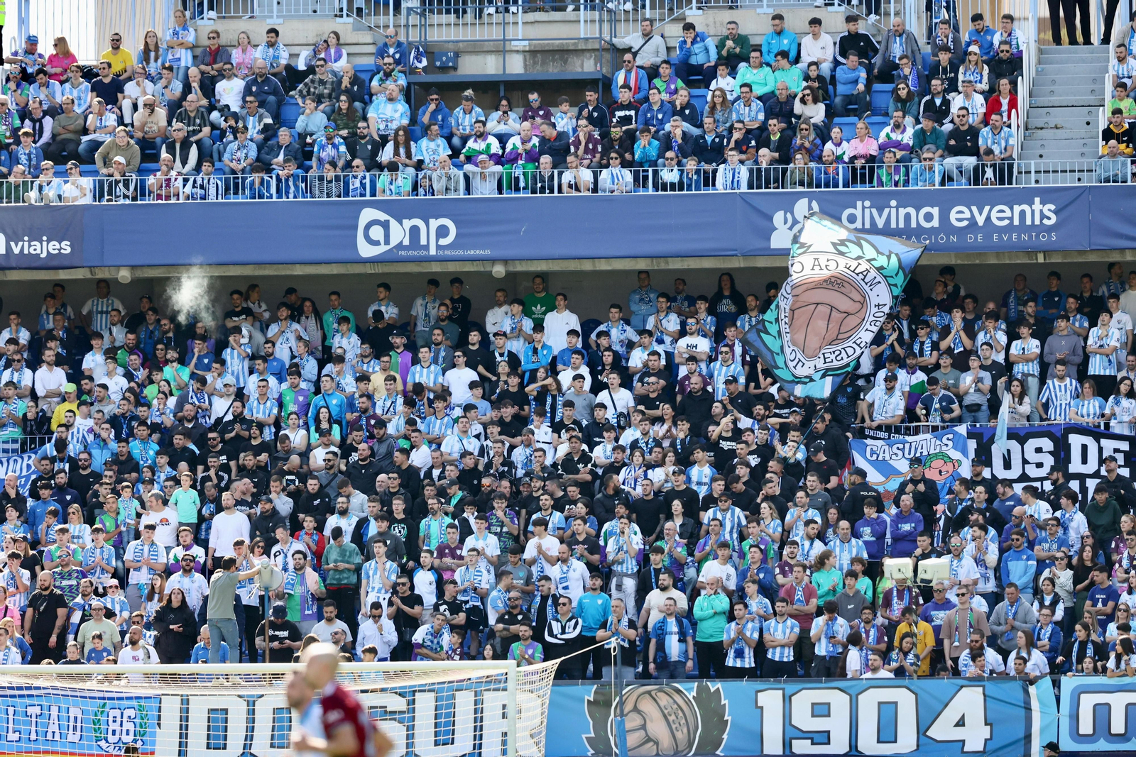 Búscate en las gradas de La Rosaleda en el Málaga CF - Recreativo de Huelva