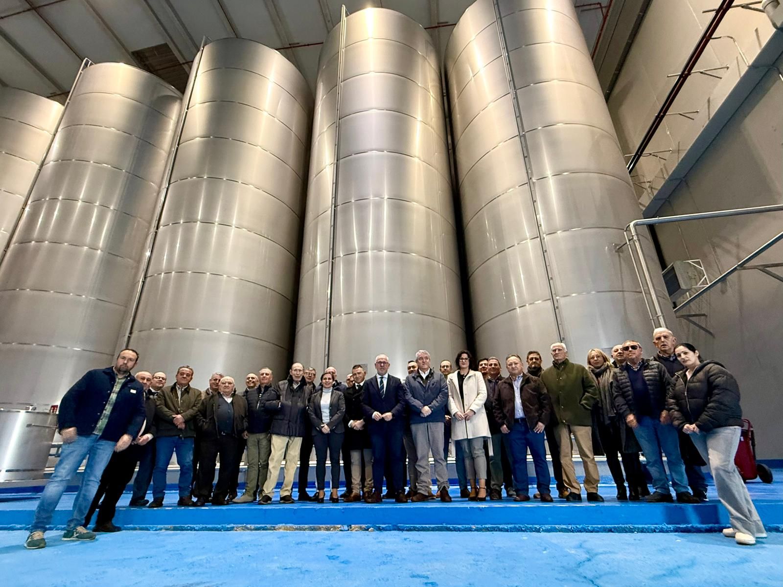 Visita a la nueva planta envasadora de Jaencoop en Villanueva del Arzobispo.