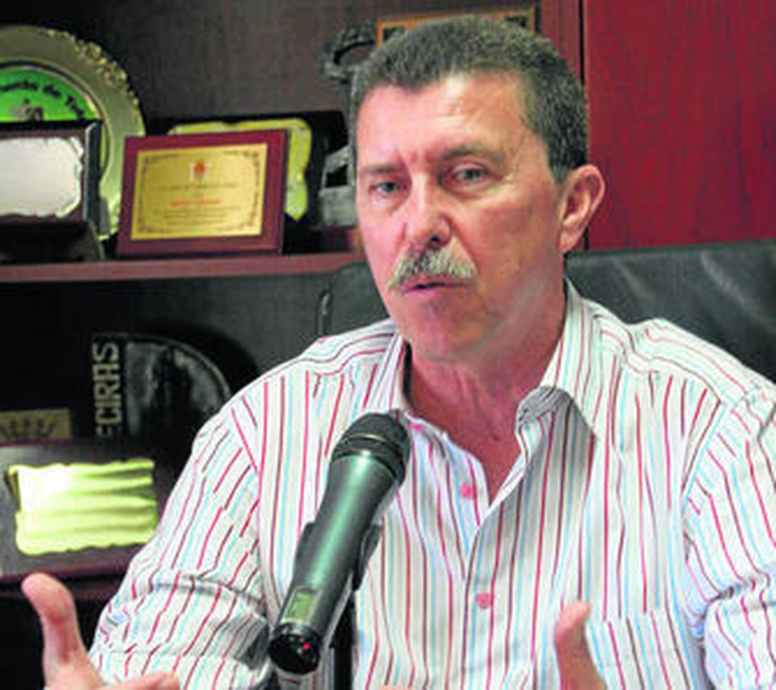 El exalcalde de Tarifa, Miguel Manella, en una imagen tomada durante su etapa como alcalde de Tarifa.