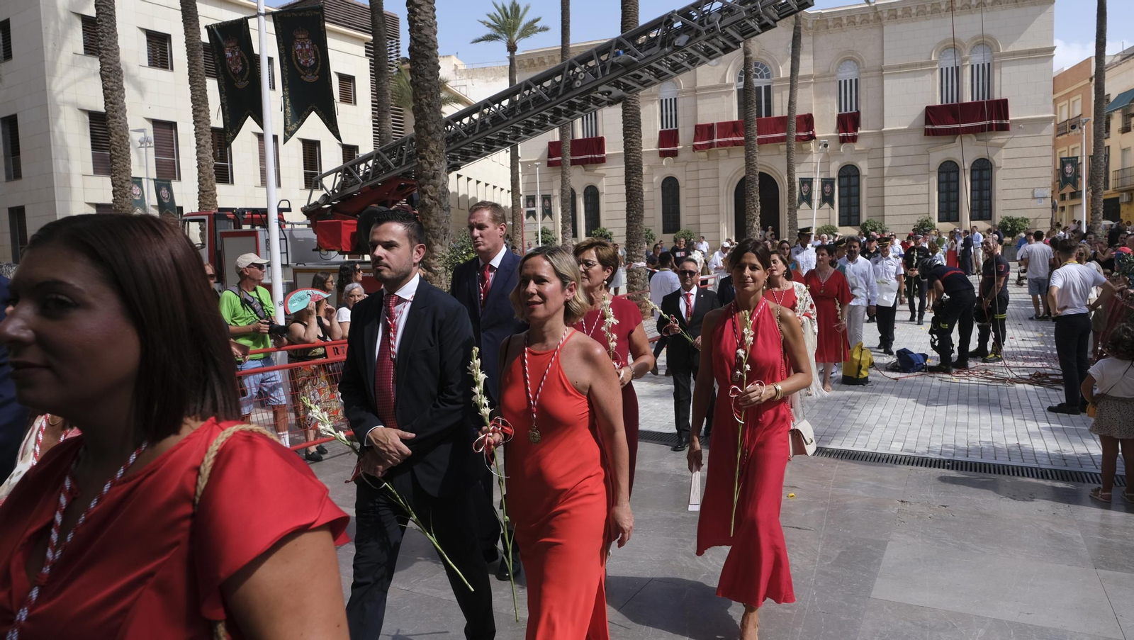 Ofrenda floral a la Virgen del Mar en la Feria de Almería 2024, en imágenes