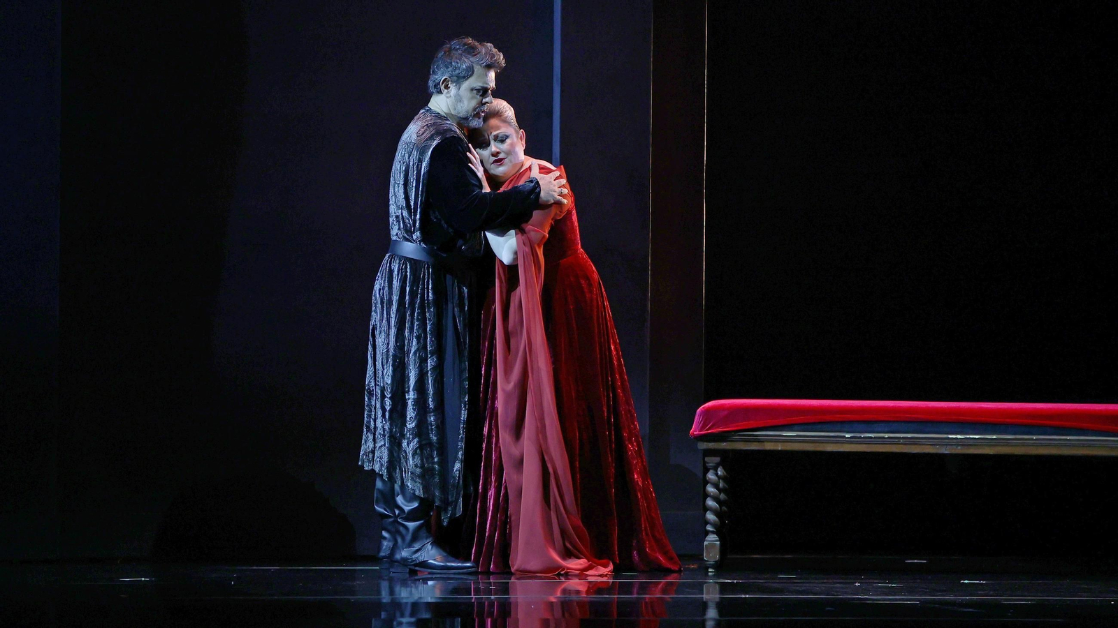 Imágenes de la ópera Macbeth en el Teatro Villamarta de Jerez