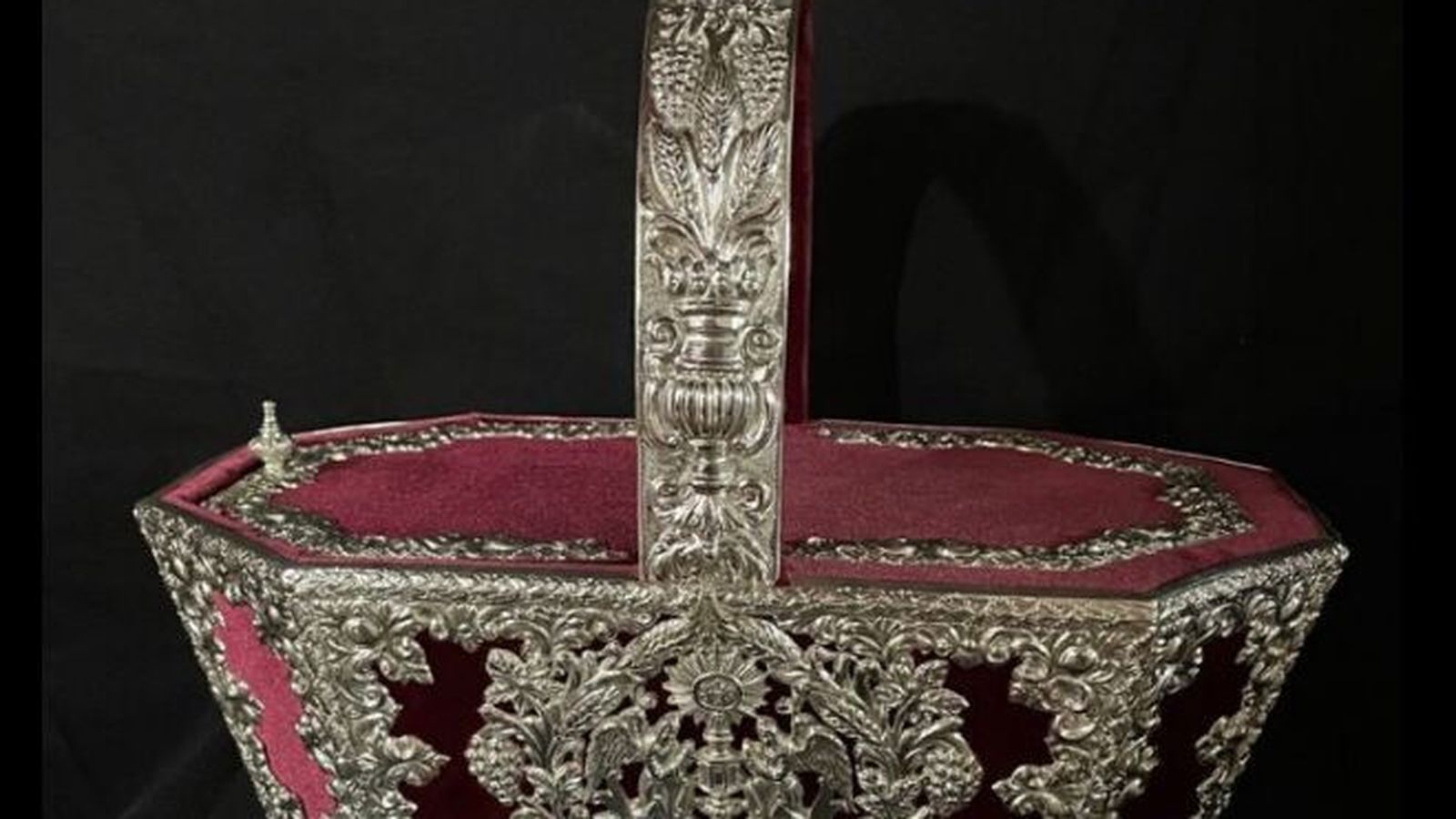 Canasto elaborado por los Hermanos Delgado