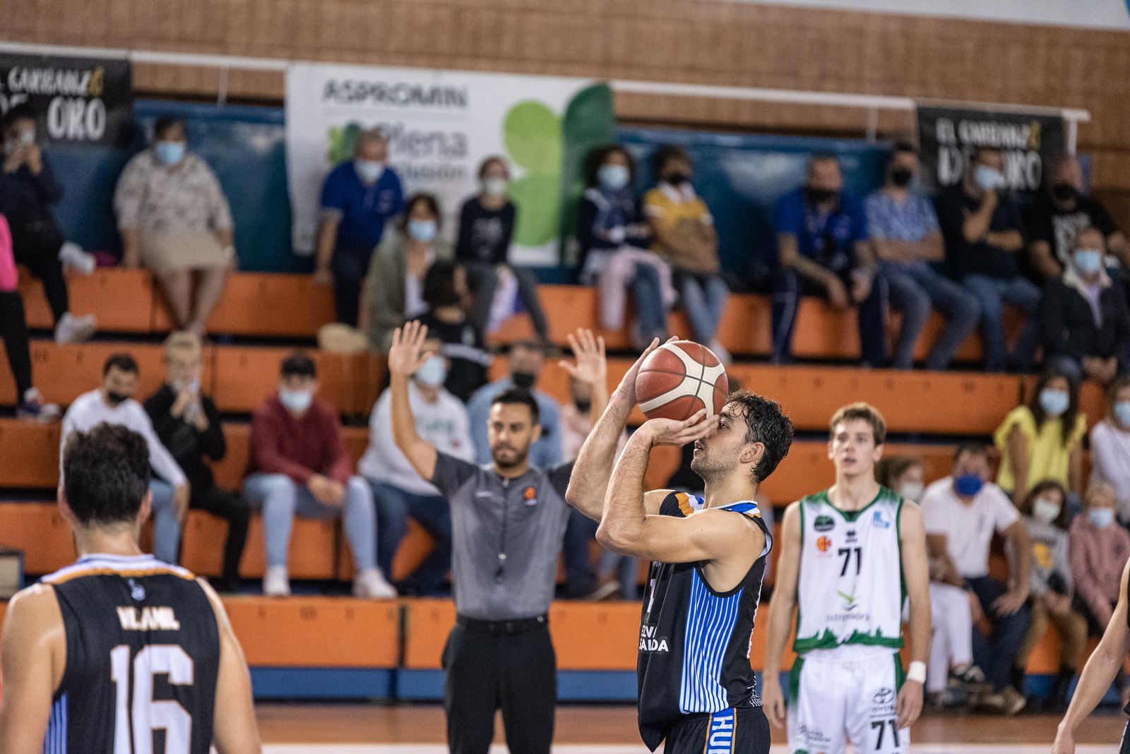 Baloncesto: Imágenes del Huelva Comercio - Extremadura
