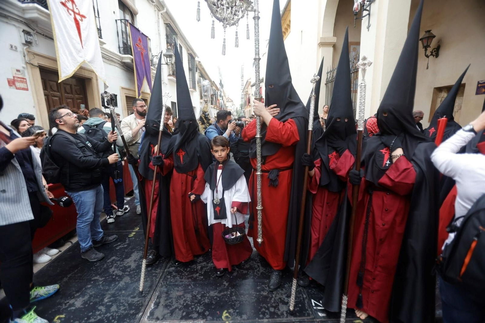 La procesión de las Penas de Santiago en este Domingo de Ramos, en imágenes