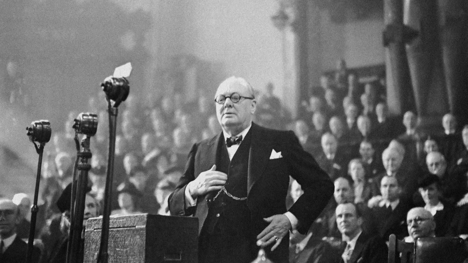 Uno de los oradores más eficaces que se recuerda, Winston Churchill.