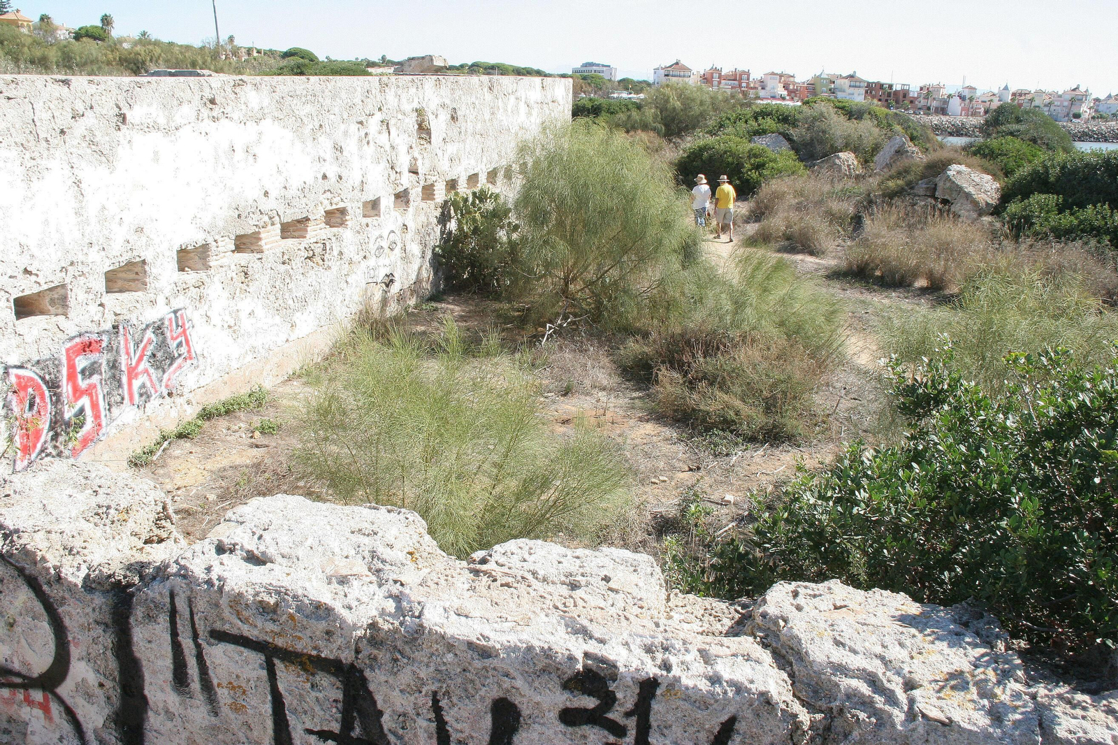 Imágenes del estado de conservación de las murallas de El Puerto