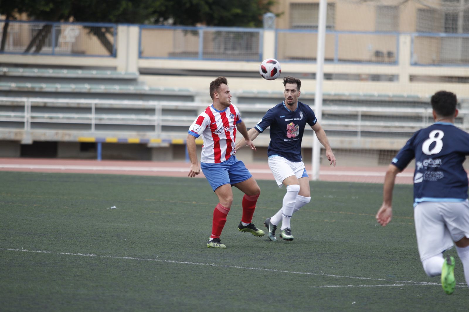 Los almerienses ponen tierra por medio con el descenso.
