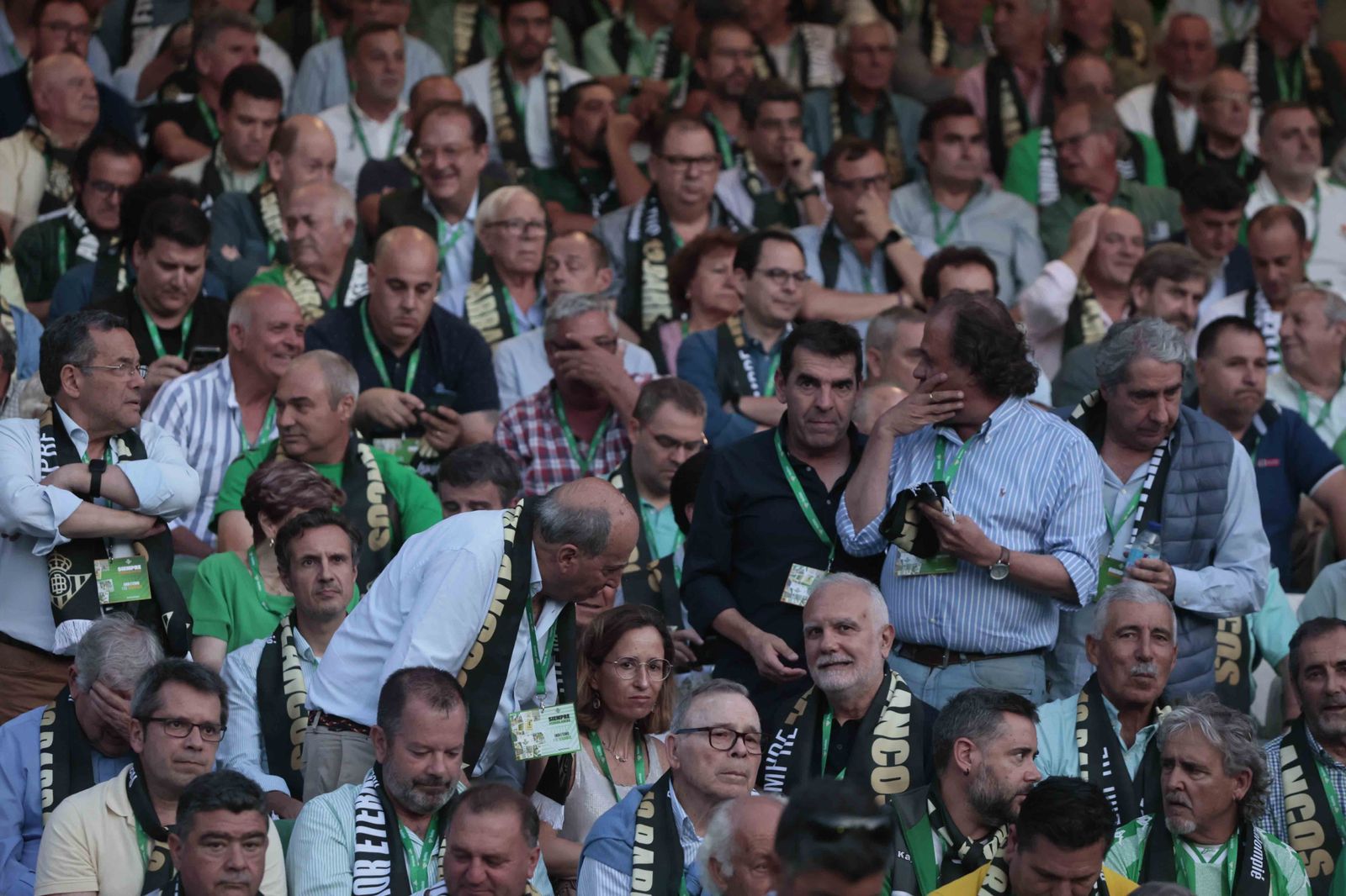 Búscate en el acto Siempre Verdiblancos