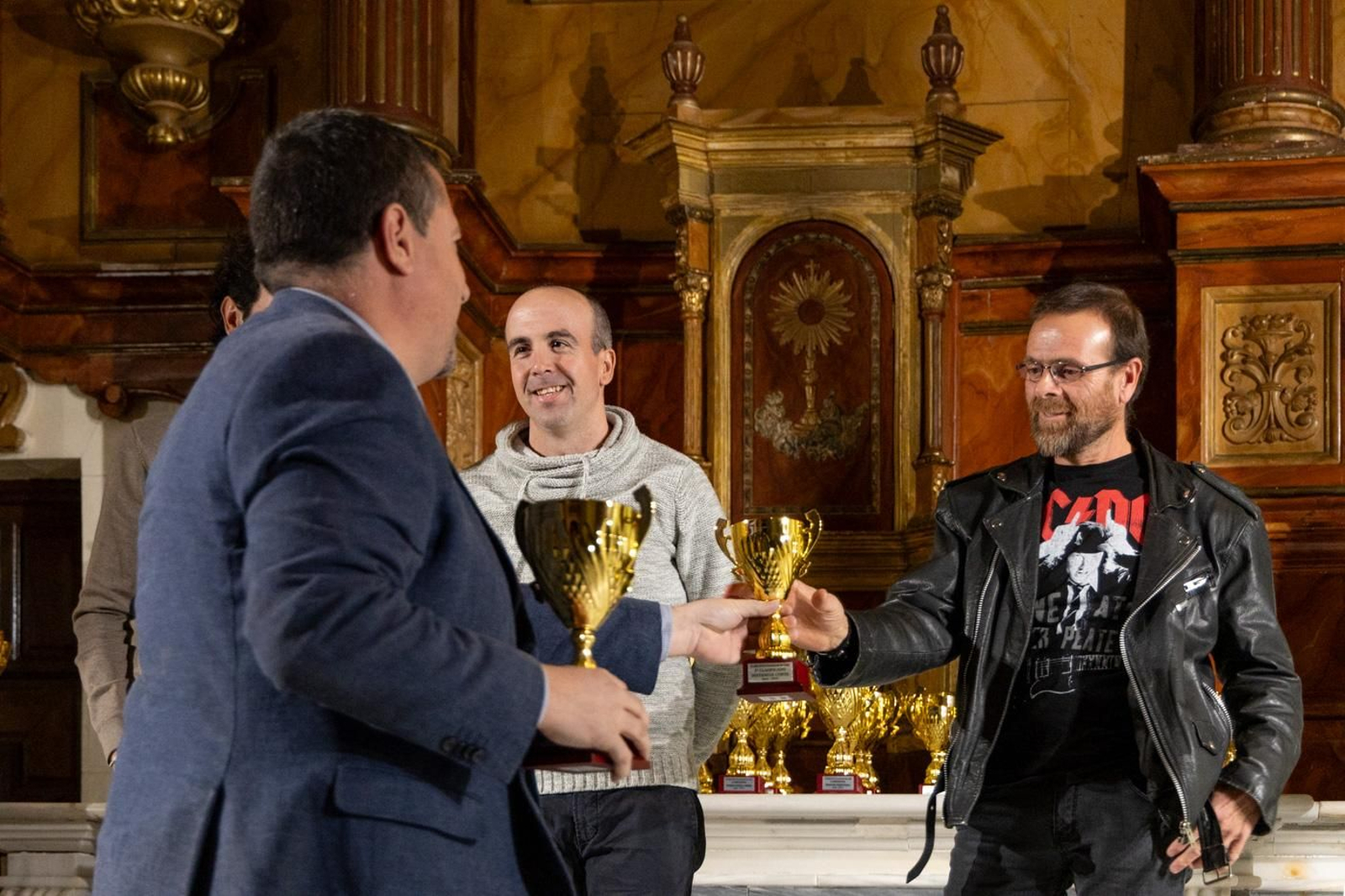 La entrega de premios de los Circuitos Provinciales de Carreras por Montaña y de Triatlón de menores, en imágenes