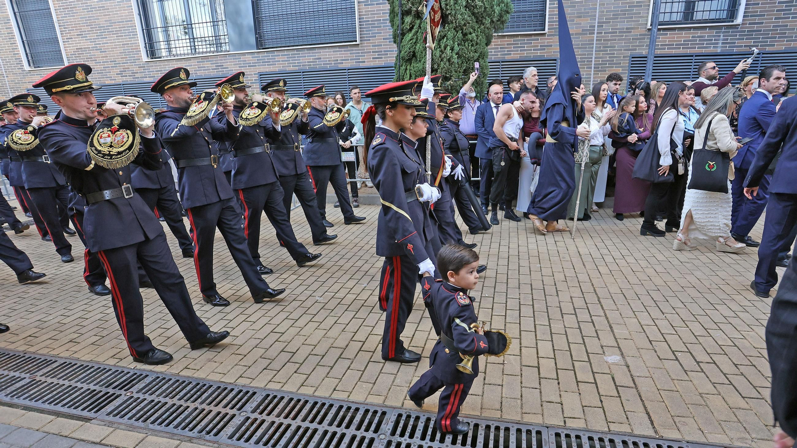 Imágenes de la Hermandad del Perdón en el Domingo de Ramos de Jerez 2025