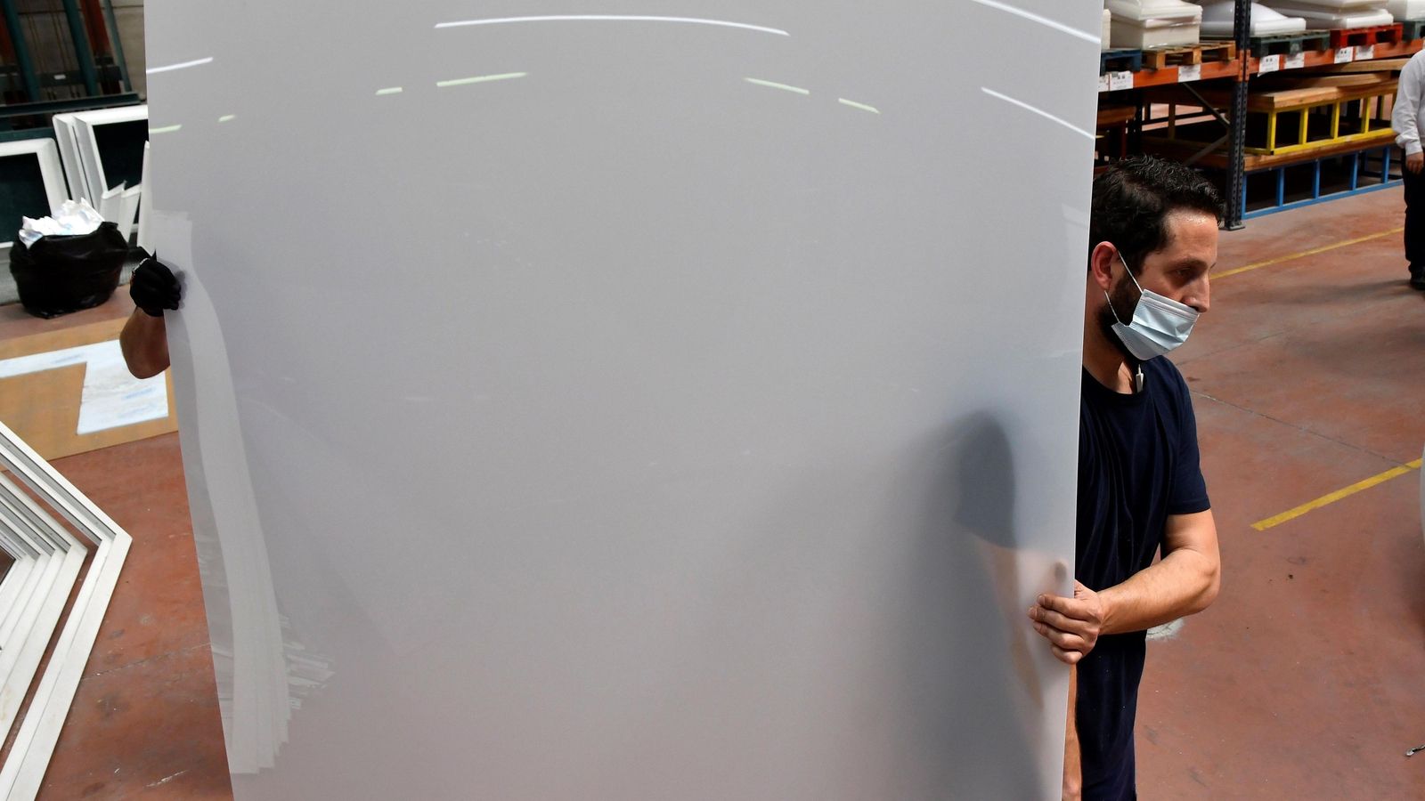 El coronavirus desencadena el “boom” del metacrilato.