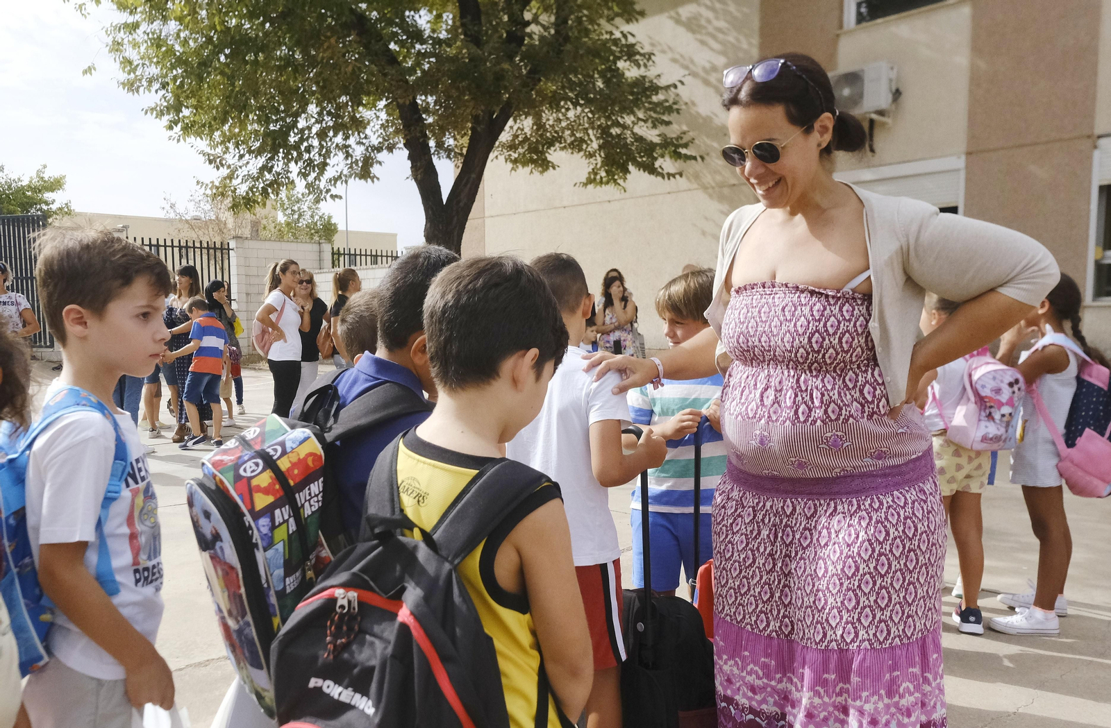 Las imágenes de la vuelta al cole en Córdoba: reencuentros, nervios y mucha ilusión