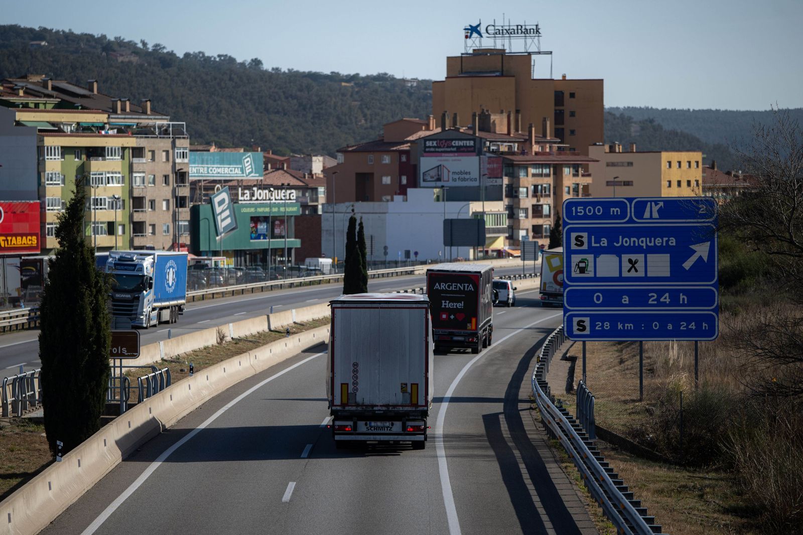 Ya se ha reabierto el tráfico con Francia en La Junquera.