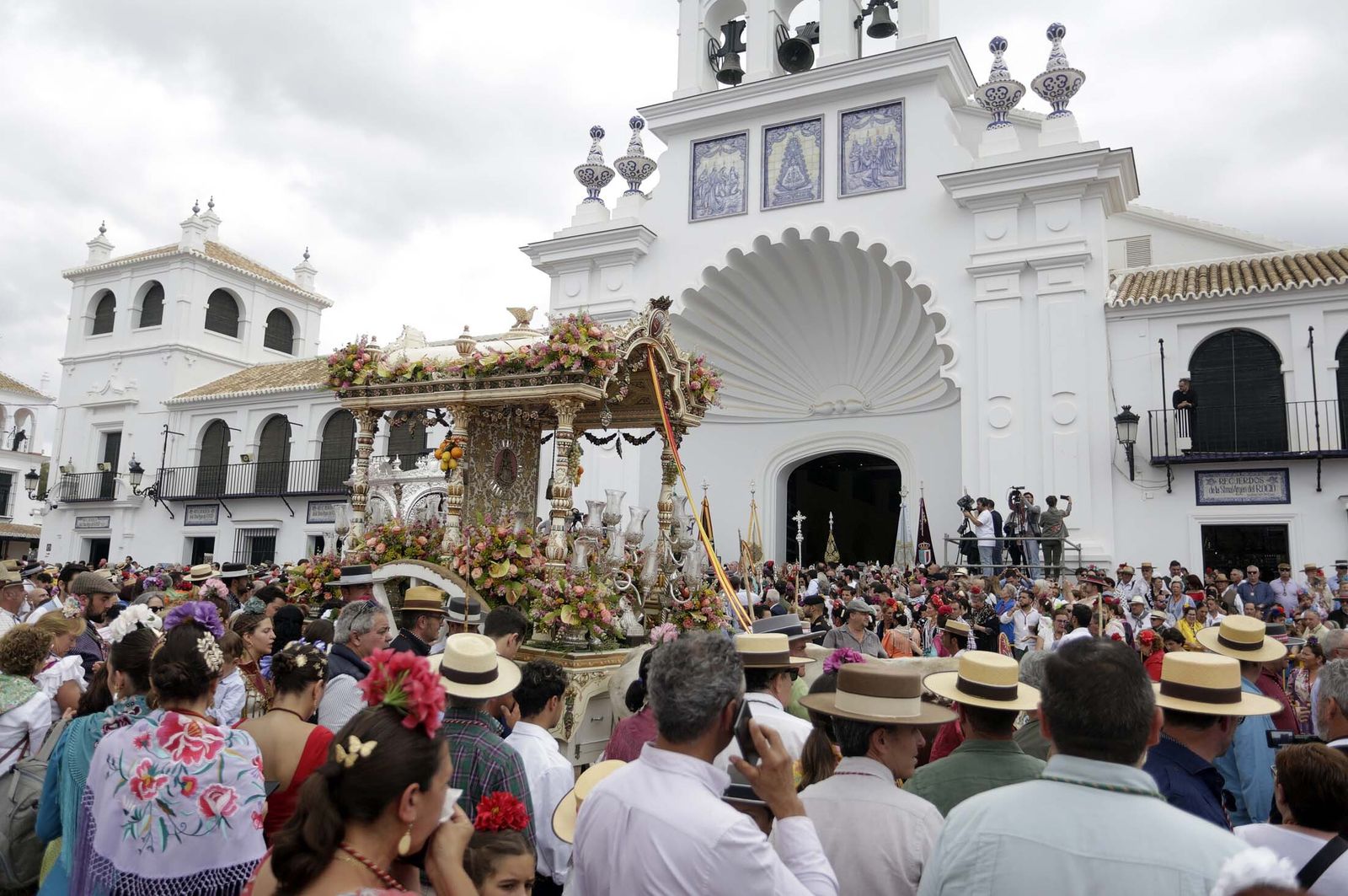 El Rocío 2023: Imágenes de ambiente y presentaciones de las Hermandades